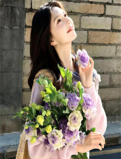 表演艺术解析：《咖啡遇上香草》的微距拍摄的细节表现与视觉冲击 理解表演与导演的配合